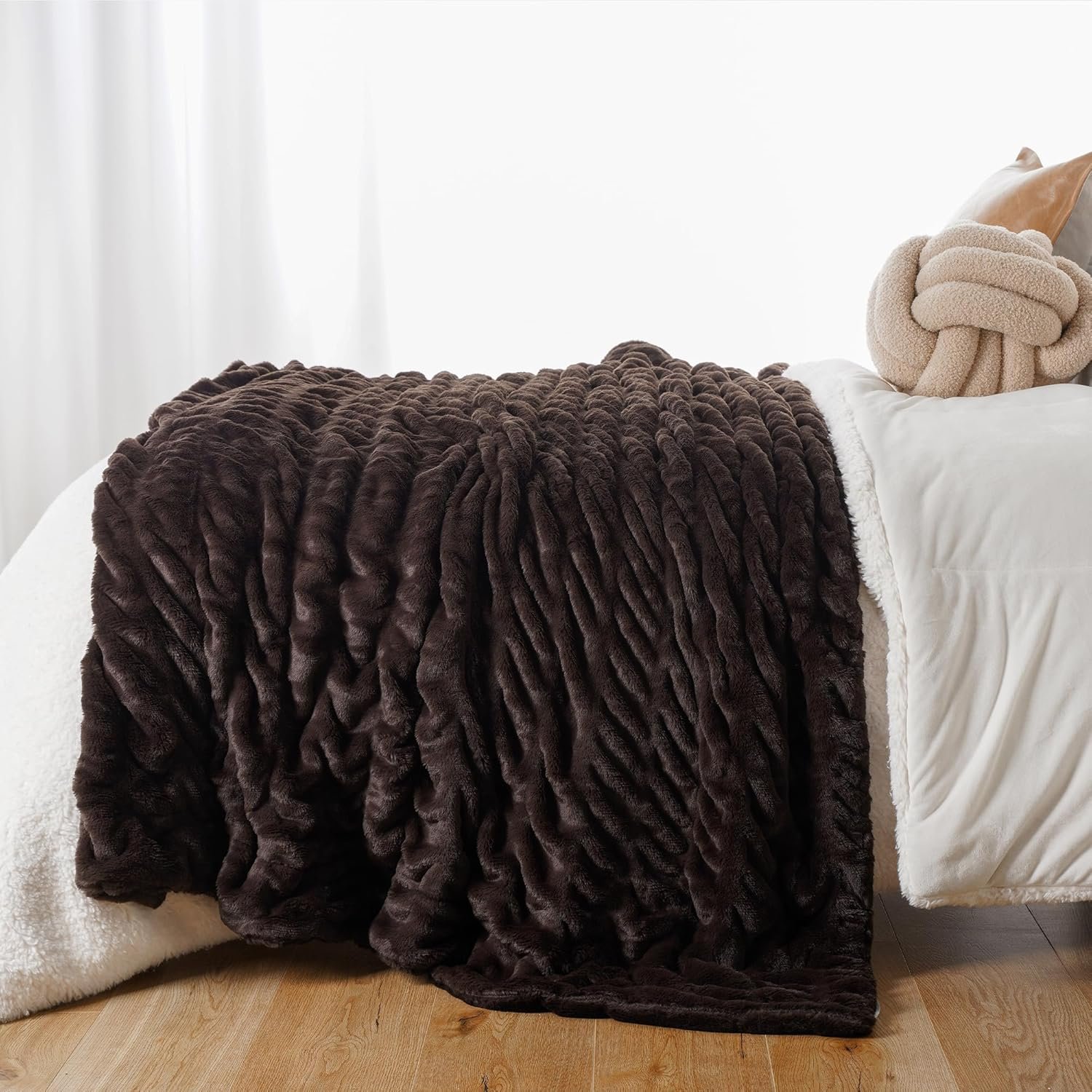 BATTILO HOME Dark Brown Faux Fur Throw Blanket for Bed, Double Side Reversible Ruched Faux Rabbit Fur Throw for Couch, Bed, Super Soft Blanket Cozy Warm Mink Blanket, 60″x80″
